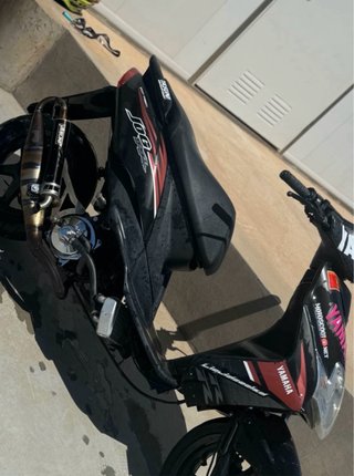 Yamaha Jog RR Negra