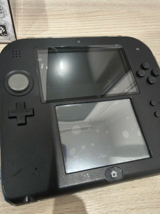 Nintendo 2DS + Mario Kart 7 + Funda