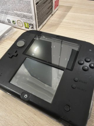 Nintendo 2DS + Mario Kart 7 + Funda