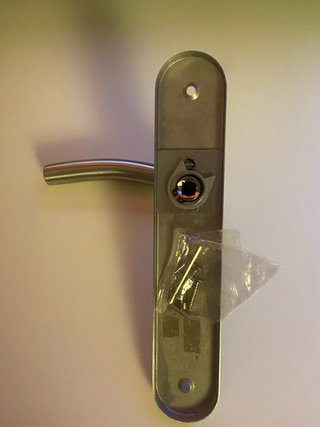 Manilla plateada con tornillos y llave allen NUEVA