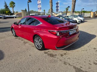 Lexus ES 2019