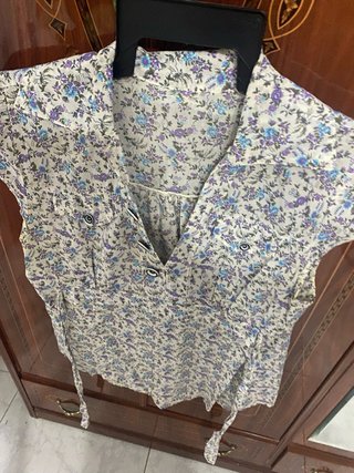 Camisa Estampada con Lazo