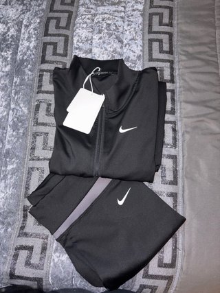 Conjunto Nike Talla S/M o L/XL
