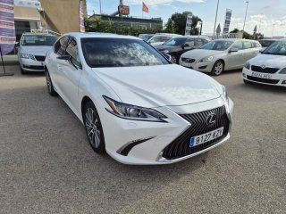 Lexus ES 2019