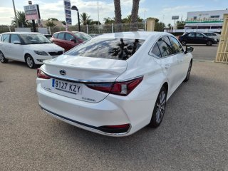 Lexus ES 2019