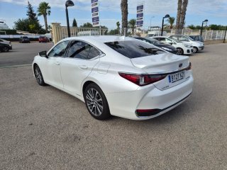 Lexus ES 2019