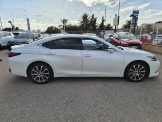 Lexus ES 2019