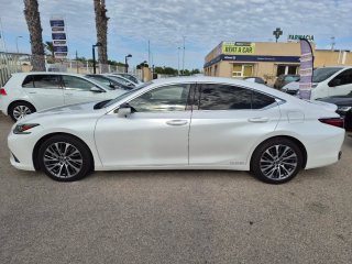 Lexus ES 2019
