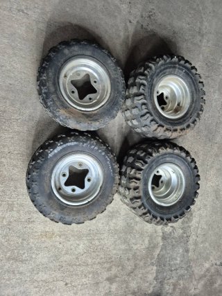 Set de 4 Ruedas para Quad LTZ