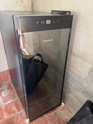 Vinoteca Taurus PTWC-12 (12 botellas, Display)
