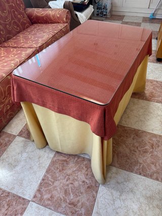 Mesa camilla con faldilla