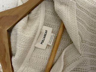 Camiseta de lino Pull&Bear beige talla XL