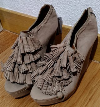 Zara Cuña Alta Flecos Beige