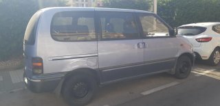 Nissan Serena 2.0 diésel