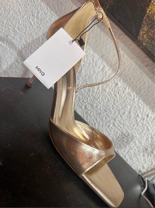 Sandalias de Fiesta Doradas Mango
