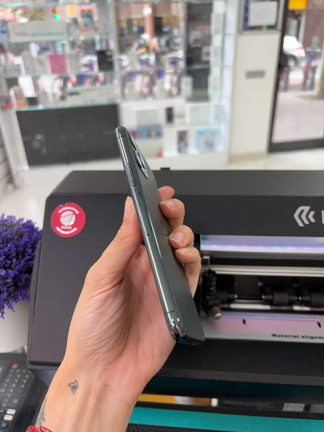 IPHONE 11 Pro 256gb COMO NUEVO
