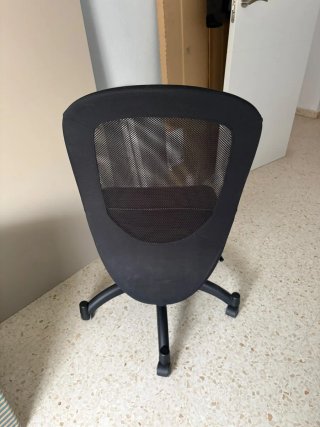 Silla de oficina negra