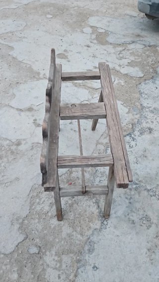 Pedestal de Madera para Cántaros