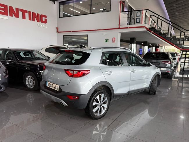 Kia Stonic 2025, foto 4