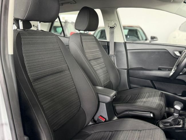 Kia Stonic 2025, foto 17