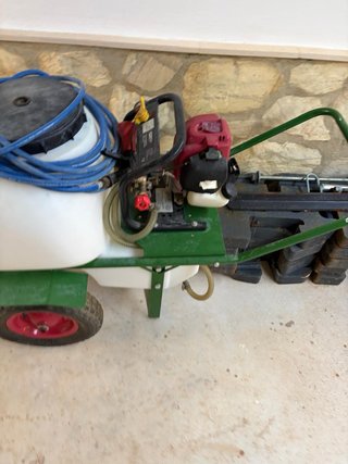 Máquina de sulfatar con ruedas 250 litros