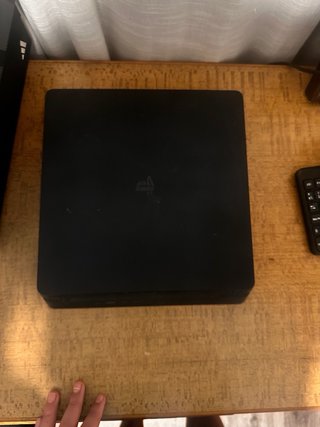 PS4 (PlayStation 4) Slim Negra