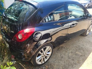 Opel Corsa 1.3 CDTI Accidentado.