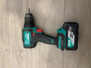 Taladro Atornillador DCA 20V 4.0Ah
