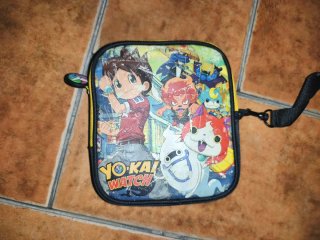 Nintendo 2DS Blanca y Roja con Juego y Funda