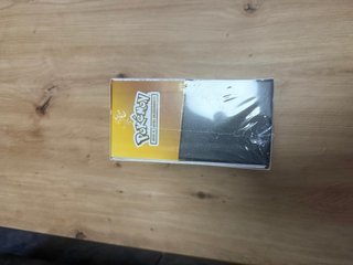 Caja de Entrenador Élite Pokémon 25 Aniversario