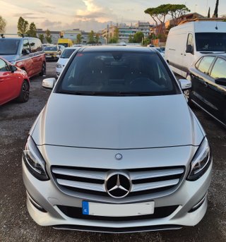 Mercedes-Benz Clase B 180d Urban Automático