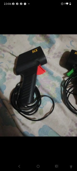 2 Mandos Scalextric (SCX)