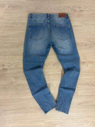 Pantalones vaqueros rotos azules