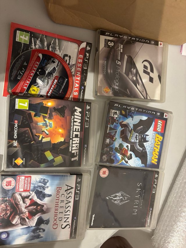 6 juegos + Consola PlayStation 3 80GB