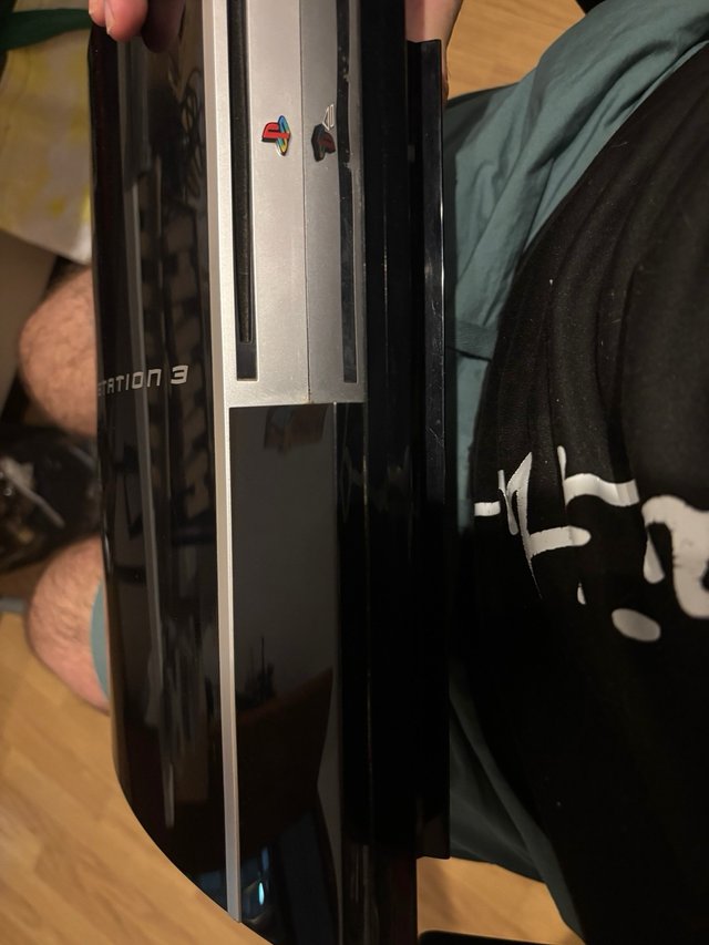 6 juegos + Consola PlayStation 3 80GB
