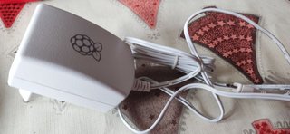 Raspberry Pi 1 B+ Caja Roja con Ventilador