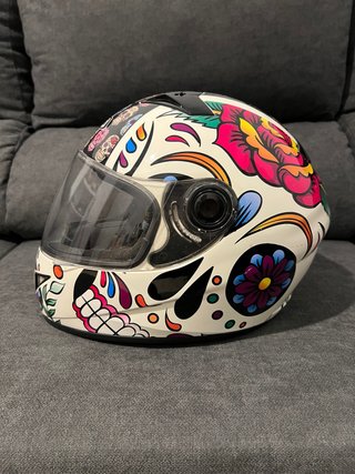 Casco de Moto NZI con Diseño de Calaveras