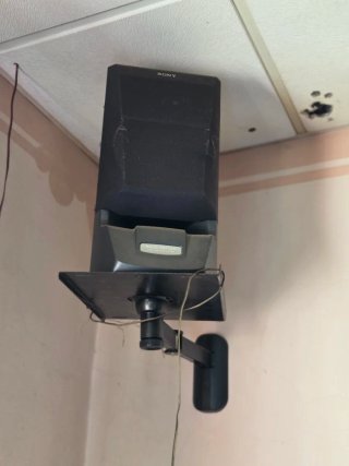 2 Altavoces Sony con Soporte de Pared