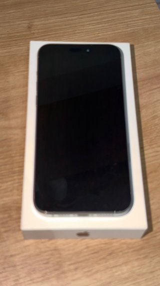 iPhone 15 Pro Max de 256GB en color Titanio