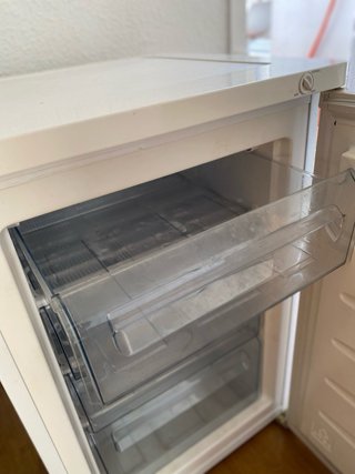 Congelador vertical Teka 4 cajones
