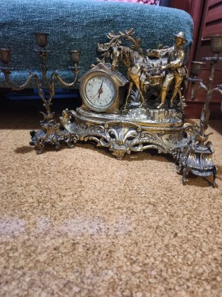 Reloj y 2 Candelabros de Bronce