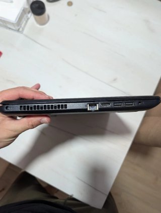Portátil HP 15,6" / 8GB RAM / 256GB SSD Año 2017