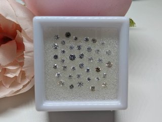 Lote de pequeños diamantes