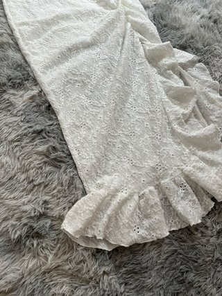 Joocy Babi Vestido Midi Blanco – Bordados Volantes