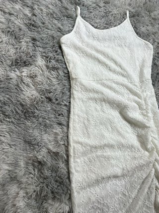 Joocy Babi Vestido Midi Blanco – Bordados Volantes