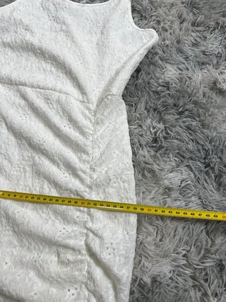 Joocy Babi Vestido Midi Blanco – Bordados Volantes