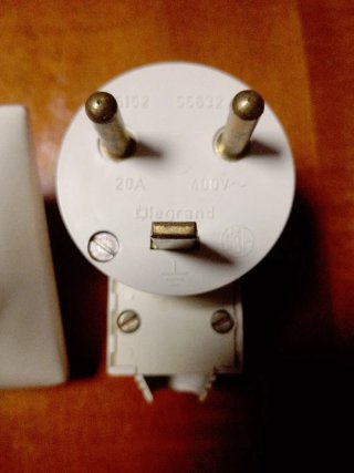 Enchufe Trifásico 20A 400V