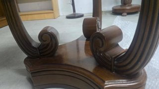 Mesita auxiliar antigua de madera