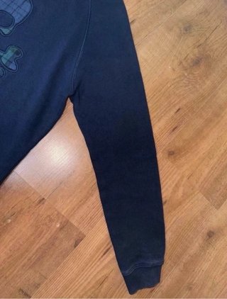 Sudadera azul marino con calavera