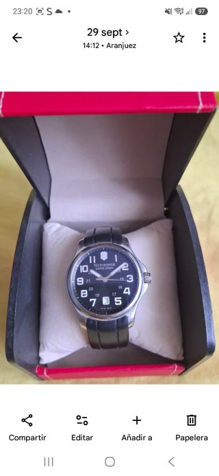Reloj Victorinox Swiss Army Plata y Azul